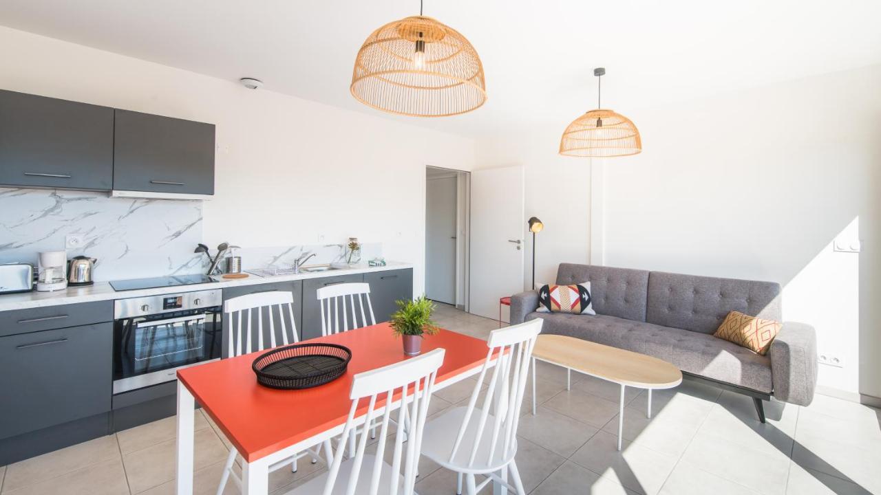 "Le Soleil Levant" Avec Balcon Et Parking Prive, 2 Adultes Et 1 Enfant Sarlat-la-Canéda Exterior foto